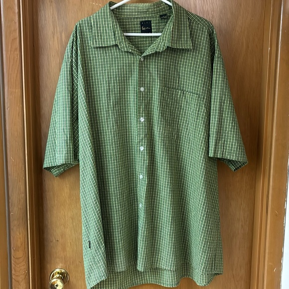 KANI Gold brand short sleeve button up - Picture 3 of 6